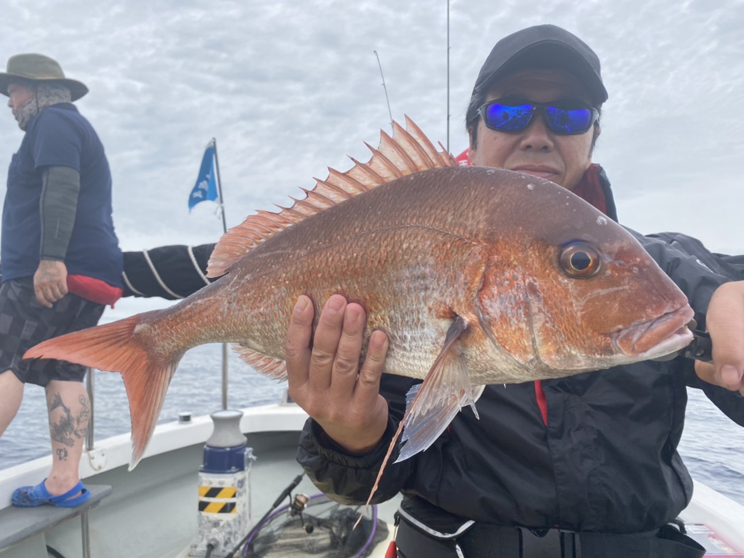 PM船マダイ狙いライトジギング五目
