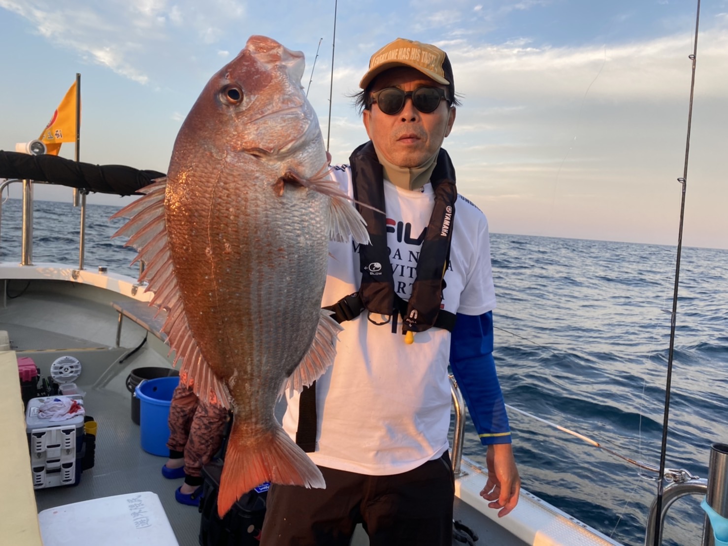 PM船マダイ狙い五目